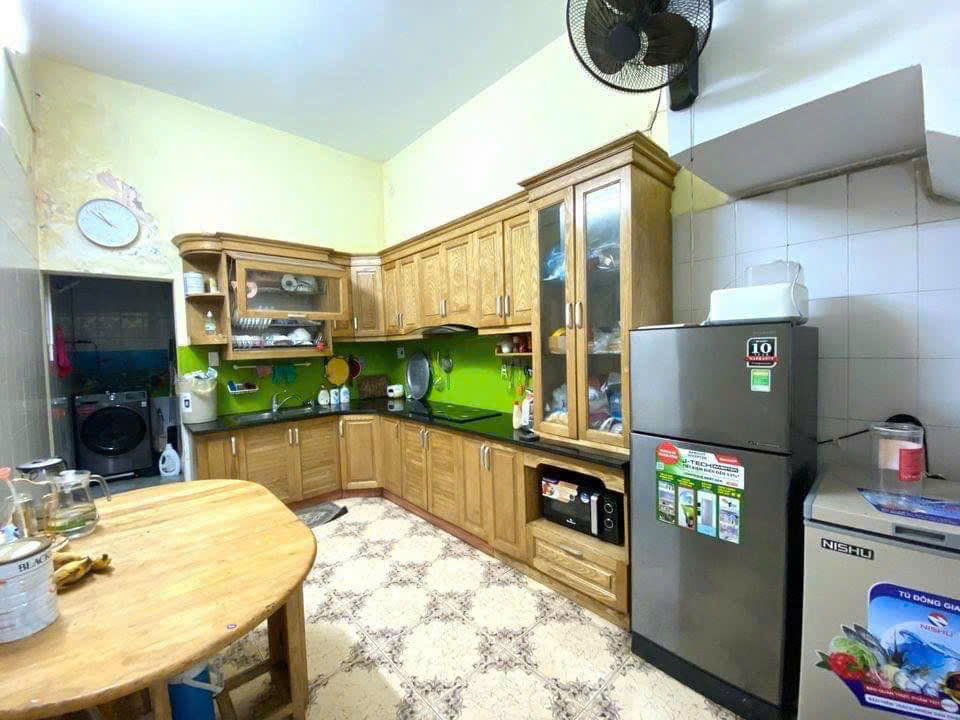 Cho thuê nhà nguyên căn ngõ 35 Nguyễn An Ninh, 50m2, 3 tầng, 3 ngủ, 10 Triệu ở gđ, nhóm - Ảnh 2